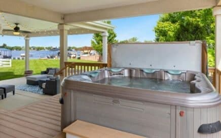spa pool outside cover off